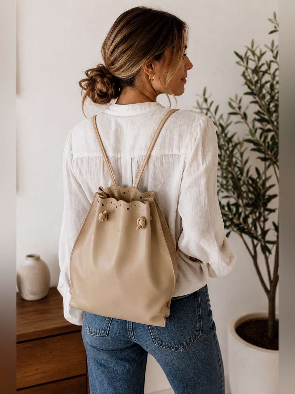 Furla Vintage Scalloped Leather Drawstring Backpack Beige Made in Italy